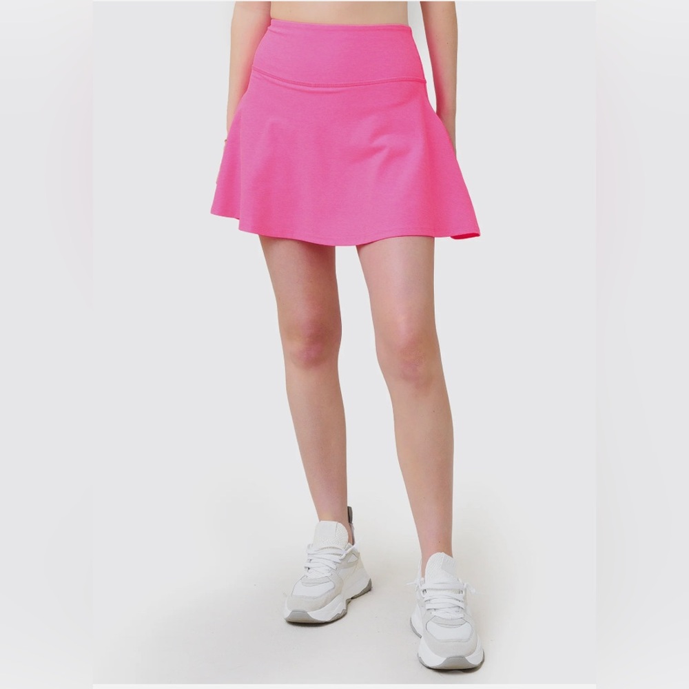 Beyond Yoga Tie Breaker Circle Skirt
In Electric Pink (NWOT)